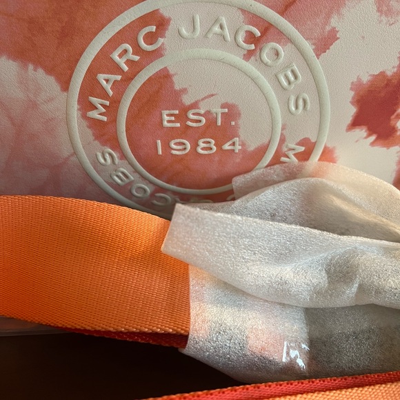 Marc Jacobs H124L01PF22-855 Tie Dye Signet Flash Camera Crossbody color: MELON - Picture 11 of 14